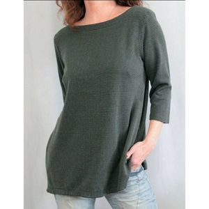 Women's Green Top